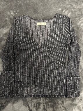 Hollister Women's Charcoal Ribbed V-Neck Wrap Sweater